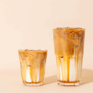 Café au lait glacé caramel